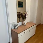 Center Twiggy Makarska