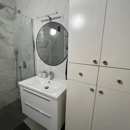 Center Twiggy Makarska