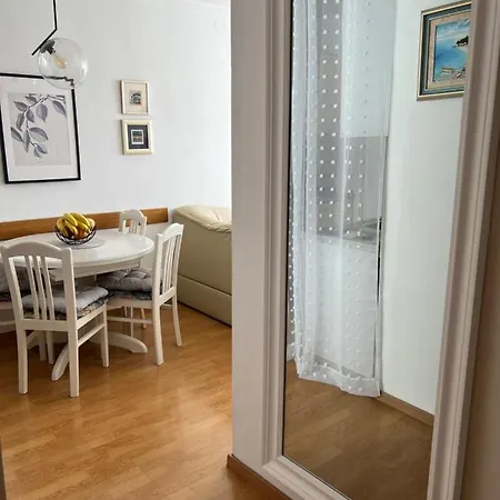 Center Twiggy Apartman