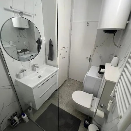 Center Twiggy Apartman