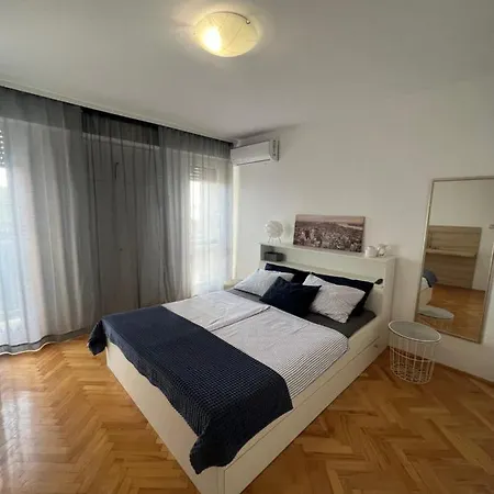 Center Twiggy * Makarska