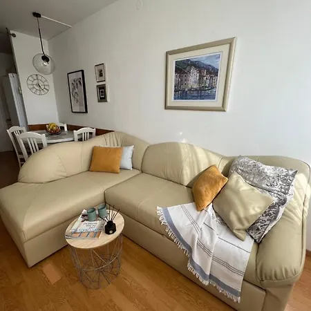 Center Twiggy * Makarska