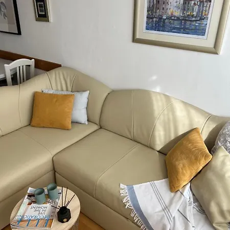 Center Twiggy Apartman Makarska
