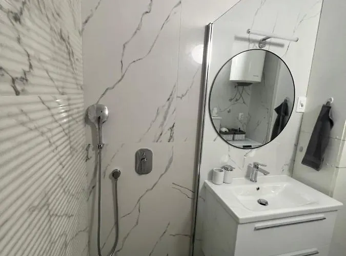 Center Twiggy Makarská